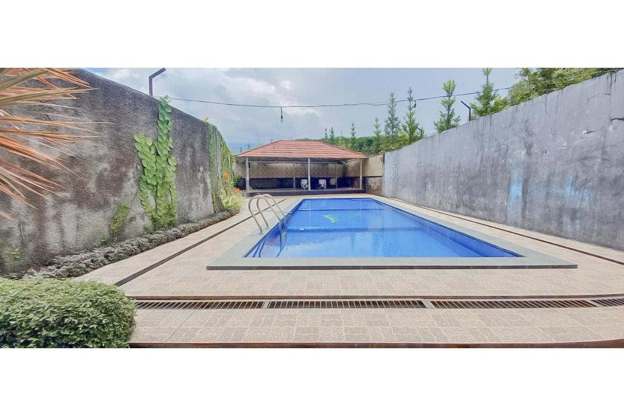 Hotel Sri Indrawati Puncak Mitra Reddoorz 보고르 외부 사진