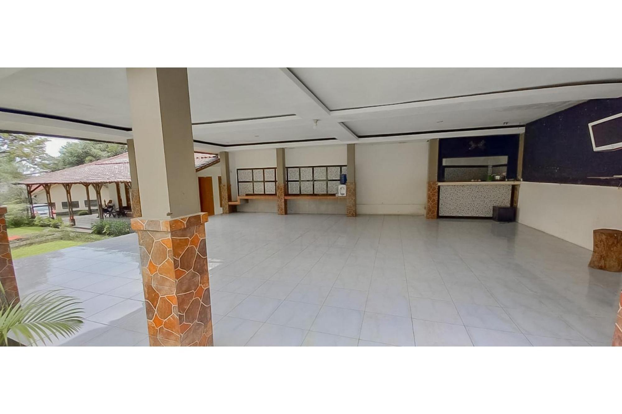 Hotel Sri Indrawati Puncak Mitra Reddoorz 보고르 외부 사진